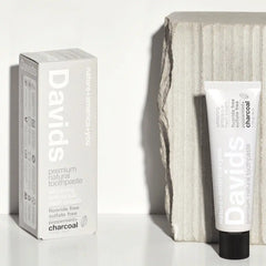 Davids travel size premium toothpaste / charcoal+peppermint